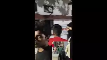 खेकड़ा: खेकड़ा स्टेशन पर खड़ी ट्रेन में 3 साल की मासूम के साथ दुष्कर्म का प्रयास, सोशल मीडिया पर वीडियो हुआ वायरल