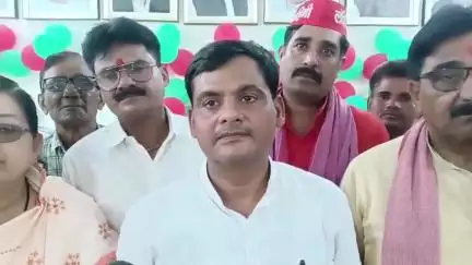 औरैया: पूर्व सीएम अखिलेश यादव के जन्मदिन पर सपा जिला अध्यक्ष ने भाजपा पर साधा निशाना, कहा- इटावा कांड BJP सरकार की देन