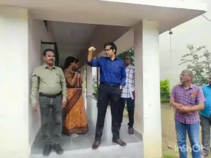 బాల్కొండ: బాల్కొండ మండలంలోని పలు పాఠశాలలను ఆకస్మికంగా సందర్శించిన జిల్లా అదనపు కలెక్టర్ అంకిత్
