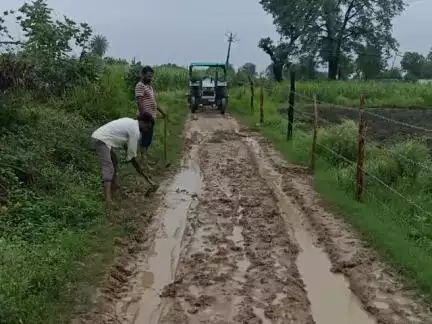 किसान रोड के लिए परेसान हिनोतिया