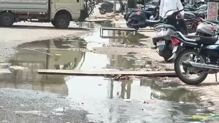 बीकानेर: रानी बाजार पुलिया के पास सीवरेज की समस्या से आमजन परेशान, शिकायत के बावजूद नहीं हो रही है सुनवाई
#jansamsya