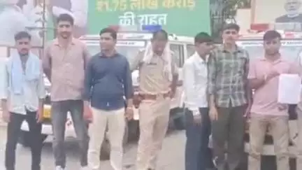 झुंझुनू: झुंझुनू में FRV-112 और 1090 के ड्राइवरों ने गाड़ियां खड़ी कर प्रदर्शन किया, कहा- नहीं मिल रही पूरी तनख्वाह