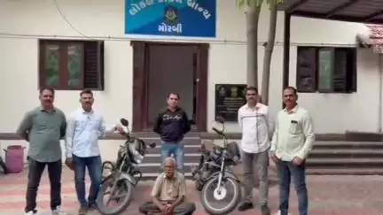 મોરબી: મોરબીના ખાખરેચી દરવાજા પાસેથી બે ચોરાવ બાઈક સાથે એક ઈસમ ઝડપાયો