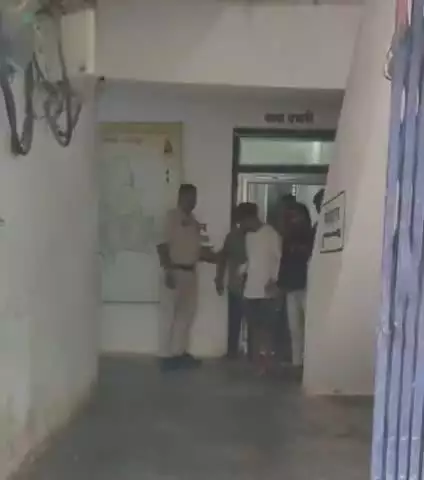 बगीचा: बगीचा थाना क्षेत्र के ग्राम कुहापानी से कार में बकरी चोरी करने और बकरी खरीदने वाले 4 आरोपियों को किया गया गिरफ्तार