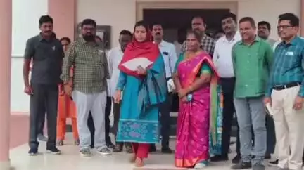 ఆగస్టు 9 నాటికి గిరిజన భవనాన్ని పూర్తిస్థాయిలో అభివృద్ధి చెయ్యాలి అని ఆదేశించిన జిల్లా కలెక్టర్