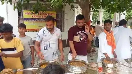 बांसडीह: सहतवार कस्बे में स्वतंत्रता संग्राम सेनानी स्व. कपिल देव चौबे की 25वीं पुण्यतिथि पर आयोजित किए गए विविध कार्यक्रम