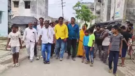खलीलाबाद: नगर पालिका जगत जायसवाल ने काशीराम आवास में पहुंचकर जनता की समस्याएं सुनीं