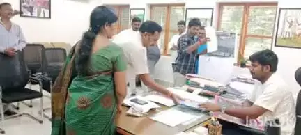 భద్రాచలం: ఉమ్మడి జిల్లాలో విద్యార్థులకు పాఠశాలలకు వర్క్ బుక్కులు సరఫరా చేయటానికి టెండర్ ప్రక్రియ పూర్తి:ITDA