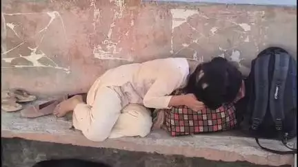 पूह: प्राथमिक स्वास्थ्य केंद्र स्पीलो के बाहर पीड़ा से तड़पती रही महिला, संतोषराज नेगी ने जारी किया वीडियो
