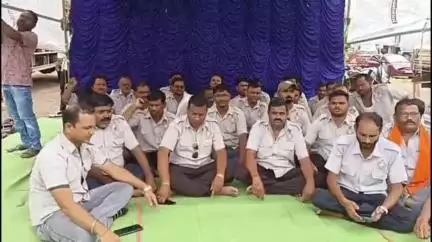 बुलढाणा: जिल्ह्यातील 23 रुग्णवाहिका चालक संपावर, आरोग्य सेवा प्रभावित
#jansamasya