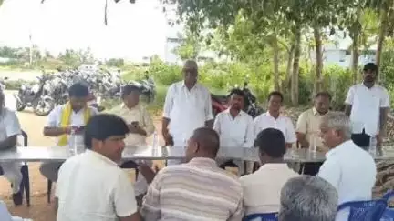 గంగాధర నెల్లూరు: వెదురుకుప్పంలో టీడీపీ నాయకుల సమీక్ష సమావేశం