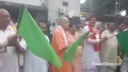 कर्वी: कर्वी नगर पालिका द्वारा जिला स्वास्थ्य समिति के तत्वाधान में निकाली गई संचारी रोग नियंत्रण जागरूकता रैली