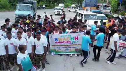 বালিজানা: গোৱালপাৰা জিলা দিৱস উপলক্ষে মাৰাথান দৌৰ উদ্বোধন কৰে সহকাৰী জিলা আয়ুক্ত অনুপম দাসে