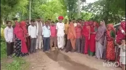 सिरोही: रुखाडा के ग्रामीणों ने पोसालिया GSS के बाहर किया प्रदर्शन, जमकर की नारेबाजी, उग्र आंदोलन की दी चेतावनी
#jansamsya