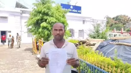 बस्ती: पुरानी बस्ती थाना क्षेत्र निवासी पीड़ित ने एसपी से न्याय की गुहार लगाई, घर में घुसकर मारा-पीटा और जान से मारने की धमकी दी