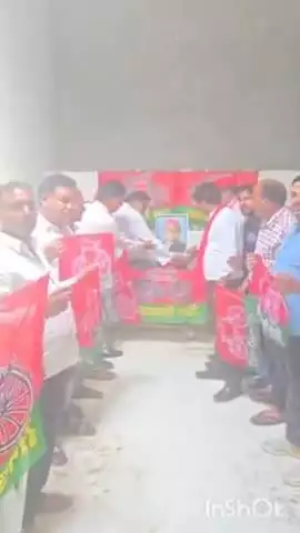 बिसौली: बिसौली नगर में सपा के राष्ट्रीय अध्यक्ष एवं पूर्व मुख्यमंत्री अखिलेश यादव का जन्मदिन बड़े उत्साह के साथ मनाया गया