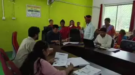 जामा: जामा प्रखंड सभागार में बीडीओ की अध्यक्षता में जनता दरबार आयोजित, क्षेत्र से पहुंचे ग्रामीण