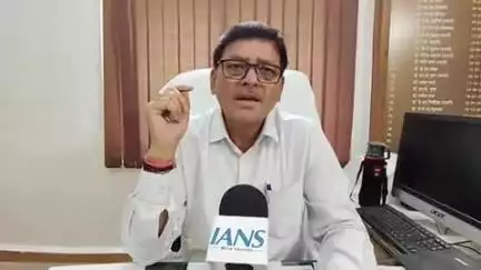 भिंड नगर: अम्लेड़ी गांव में हुए फ़ूड पॉइज़निंग के मामले में फ़ूड विभाग पर खड़े हुए सवाल, CMHO ने कहा- घी खाने योग्य नहीं था