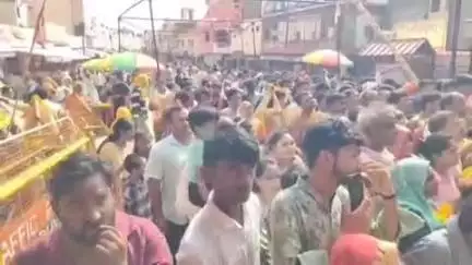 हनुमानगढ़ी पर अब चढ़ेंगे सिर्फ शुद्ध देसी घी के लड्डू, पंचों और प्रसाद विक्रेताओं के बीच हुई बैठक में हुआ फैसला