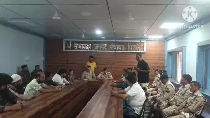 पिछोर: पिछोर में मोहर्रम को लेकर जनपद पंचायत के सभागार में एसडीओपी ने शांति समिति की बैठक ली