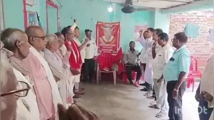 नगर नौसा: अशरफपुर गांव: कामरेड रविंद्र प्रसाद के निधन पर भाकपा माले कार्यालय में श्रद्धांजलि सभा