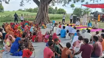बेनीपुर अनुमंडल क्षेत्र के रत्नसार पोखर पकड़ी में राजद कार्यकर्ताओं की सांगठनिक बैठक आयोजित की गई