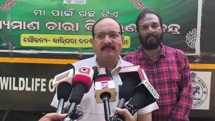 ବାରିପଦା ମ୍ୟୁନିସିପାଲଟି: ବାରିପଦା ଡିଏଫଓ କାର୍ଯ୍ୟାଳୟ ଠାରେ ଭ୍ରାମ୍ୟମାଣ ଚାରା ବିତରଣ କେନ୍ଦ୍ରର ଶୁଭାରମ୍ଭ କରି ଡିଏଫଓ ଦେଲେ ପ୍ରତିକ୍ରିୟା