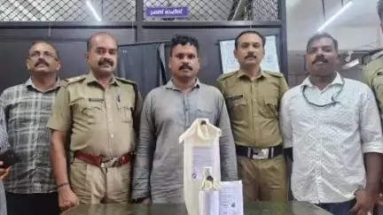 ഒറ്റപ്പാലം: ഏഴു ലിറ്റർ വാറ്റുചാരായവുമായി ലക്കിടി സ്വദേശി എക്സൈസ് സംഘത്തിന്റെ പിടിയിൽ