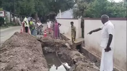 ஆனைமலை: கோட்டூர் பேரூராட்சி ஆறாவது வார்டு பகுதியில் கழிவு நீர் கலந்த குடிநீர் விநியோகம்
பொதுமக்கள் ஆவேசம்