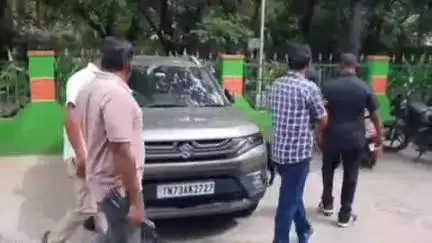 வேலூர்: சத்துவாச்சாரி ஆட்சியர் அலுவலகத்திற்கு கடிதம் மூலம் வந்த வெடிகுண்டு மிரட்டல் மோப்பநாய் உதவியுடன் வெடிகுண்டு நிபுணர்கள் சோதனை பரபரப்பு