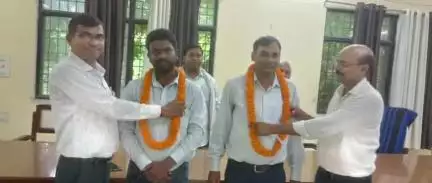 घोसी: लेखपाल संघ घोसी के दो नए पदाधिकारी चुने गए, सौरभ राय को मंत्री और दिनेश चौहान को कोषाध्यक्ष नियुक्त किया गया