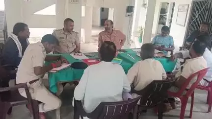गोविंदपुर: गोविंदपुर थाना परिसर में मुहर्रम को लेकर शांति समिति की हुई बैठक, डीजे बजाने पर लगी रोक