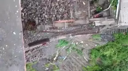 शिमला ग्रामीण: शोघी में हाउसिंग बोर्ड कॉलोनी में हुआ भूस्खलन, लोग डर के साए में जी रहे हैं