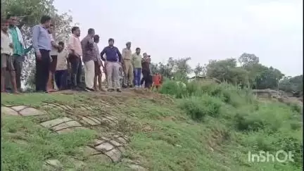 जलालाबाद: बाढ़ से 11 गांवों का संपर्क टूटने का खतरा, जलालाबाद एसडीएम ने किया निरीक्षण, पुलिया की दीवारें गिरने की आशंका