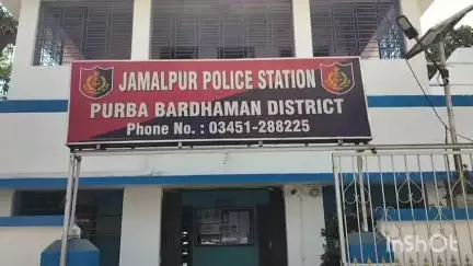 জামালপুর: পারিবারিক জায়গা সংক্রান্ত বিষয় নিয়ে মারপিটের ঘটনায় গ্রেপ্তার হলো দুজন কনকপুর এলাকা থেকে আজ আদালতে পেশ