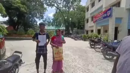 তুফানগঞ্জ ১: অচেনা নম্বরে VDO কল রিসিভ করে বিপাকে ছাতোয়া এলাকার যুবক,CBI আধিকারিকের পরিচয় দিয়ে গ্রেফতারের হুমকি,খোয়ালেন ৩৬০০ টাকা