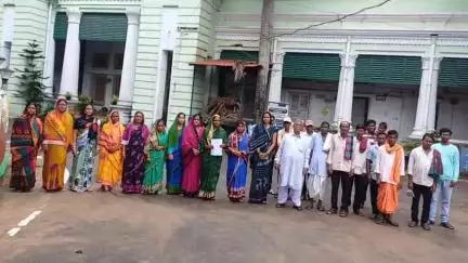 ଢେଙ୍କାନାଳ ସଦର: ବେଢାପାଳ ଗ୍ରାମରେ ସରକାରୀ ଜମିକୁ ନେଇ  ବିବାଦ, ହରିଜନ ସାହି ବାସିନ୍ଦା ନ୍ୟାୟ ପାଇଁ ଏସପି ଓ ଜିଲ୍ଲାପାଳଙ୍କ ଦ୍ଵାରସ୍ତ #jansamasya