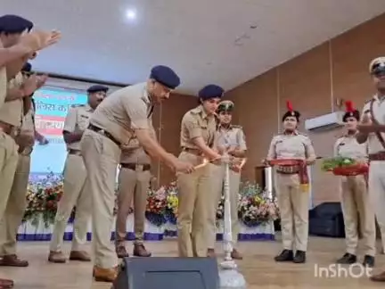 कृत्यानंद नगर: पूर्णिया पुलिस उप महानिरीक्षक एवं पूर्णिया पुलिस अधीक्षक ने नव नियुक्त सिपाही को दी नियुक्ति