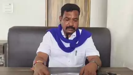 ಶೋರಾಪುರ: ಅರಣ್ಯ ಇಲಾಖೆ ಅಧಿಕಾರಿಗಳು ನೆಡುತೋಪು ಕಾಮಗಾರಿಗಳಲ್ಲಿ ಭಾರಿ ಅಕ್ರಮ ಎಸಗಿದ್ದಾರೆ,ನಗರದಲ್ಲಿ ಡಿಎಸ್ಎಸ್ ಸಂಚಾಲಕ ಮಾಳಪ್ಪ ಕೆ.ಆರೋಪ