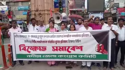 কৃষ্ণনগর ১: তামান্নার খুনীদের ও কসবার ঘটনায় জড়িতদের দৃষ্টান্তমূলক শাস্তির দাবিতে কৃষ্ণনগরে কংগ্রেসের বিক্ষোভ মিছিল