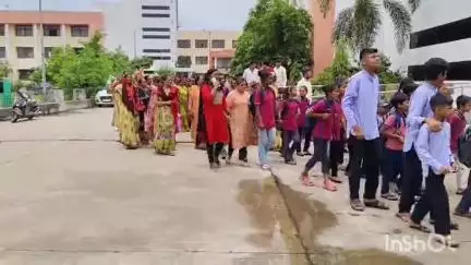 ખંભાળિયા: દ્વારકા નગરપાલિકાએ કરેલા ઠરાવનો અમલ કરાવવાની માંગ સાથે દ્વારકા કલેક્ટરને રજુઆત.#jansamasya