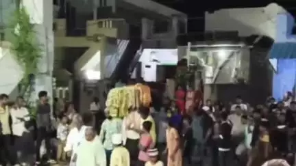 పత్తికొండ: పత్తికొండ నియోజకవర్గం లో మొదలైన మొహరం వేడుకలు పీర్ల చావడిలో కొలువైన పీర్ల దేవుళ్ళు