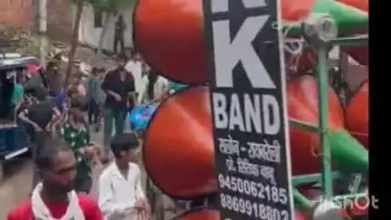 सलोन: सलोन कस्बे में पांचवी मोहर्रम को इमामबाड़ा से इमाम हुसैन का जुलूस निकला, भारी संख्या में लोग मौजूद रहे
