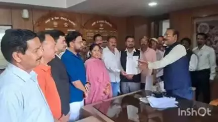 अल्मोड़ा: अल्मोड़ा नगर की समस्याओं के समाधान को कांग्रेसी मुखर, कहा- नगर निगम बने छह माह से अधिक का समय, लेकिन विकास कार्य शून्य