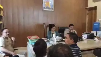 जलेसर: PS जलेसर पर कावड़ यात्रा और मोहर्रम को लेकर शांति समिति की बैठक SDM व क्षेत्राधिकारी की मौजूदगी में आयोजित