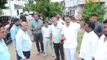 ఇబ్రహీంపట్నం: నాగోలు డివిజన్ పరిధిలో పర్యటించి సమస్యలు సమీక్షించిన ఎమ్మెల్యే దేవి రెడ్డి సుధీర్ రెడ్డి
