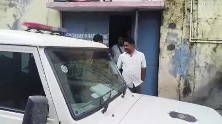 ગોધરા: ચિખોદરા નજીક આવેલી ફાર્માસ્યુટિકલ કંપનીમાં ગુજરાત ATS દ્વારા દરોડા પાડીને તપાસ હાથ ધરવામાં આવી હતી.