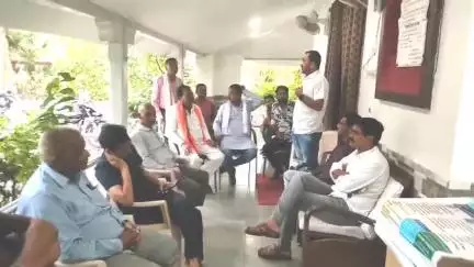 पर्यावरण संरक्षण गतिविधि के लिए पर्यावरण प्रेमियों की रेस्ट हाउस गंडई में बैठक सम्पन्न हुई