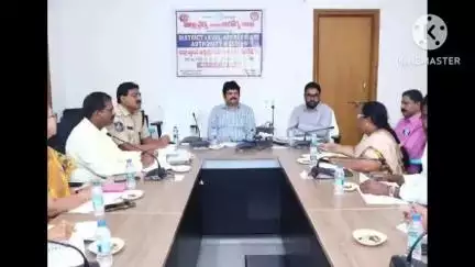 భువనగిరి: యాదాద్రి భువనగిరి జిల్లాలో లింగ నిర్ధారణ పరీక్షలు చేస్తే కఠిన చర్యలు: కలెక్టర్ హనుమంతరావు