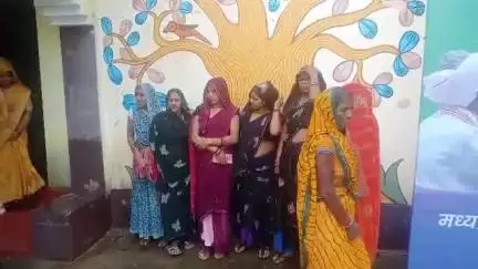 गोपद बनास: सीधी जिले के कोलूडीह में रास्ता न होने की वजह से लोग परेशान#jansmasya